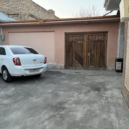 Tasmin Mexr Hostel Samarkand Esterno foto