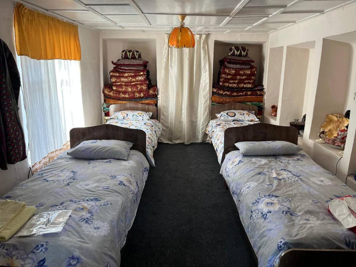 Tasmin Mexr Hostel Samarkand Esterno foto