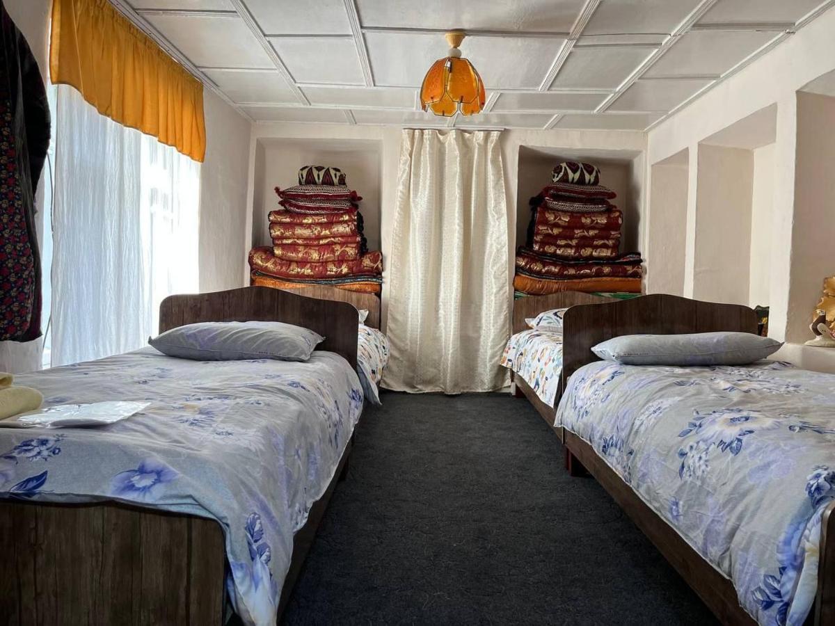Tasmin Mexr Hostel Samarkand Esterno foto
