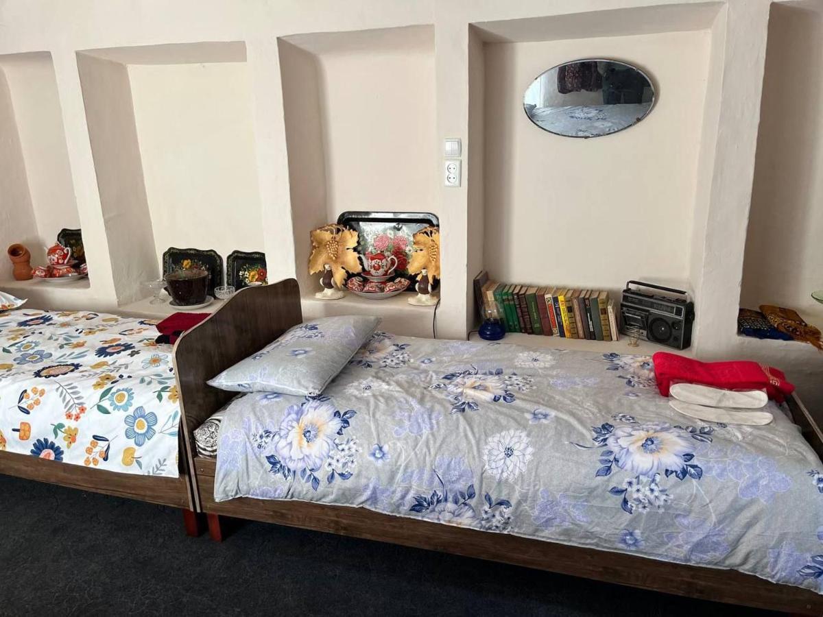 Tasmin Mexr Hostel Samarkand Esterno foto