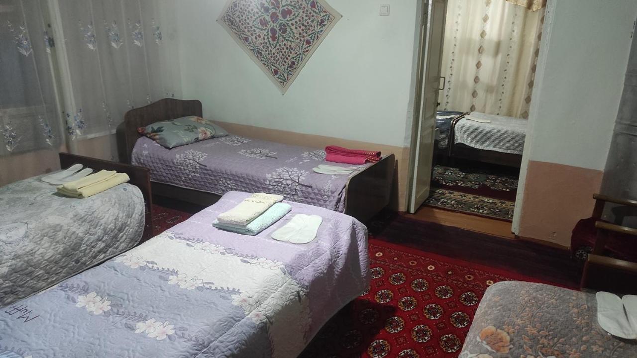 Tasmin Mexr Hostel Samarkand Esterno foto