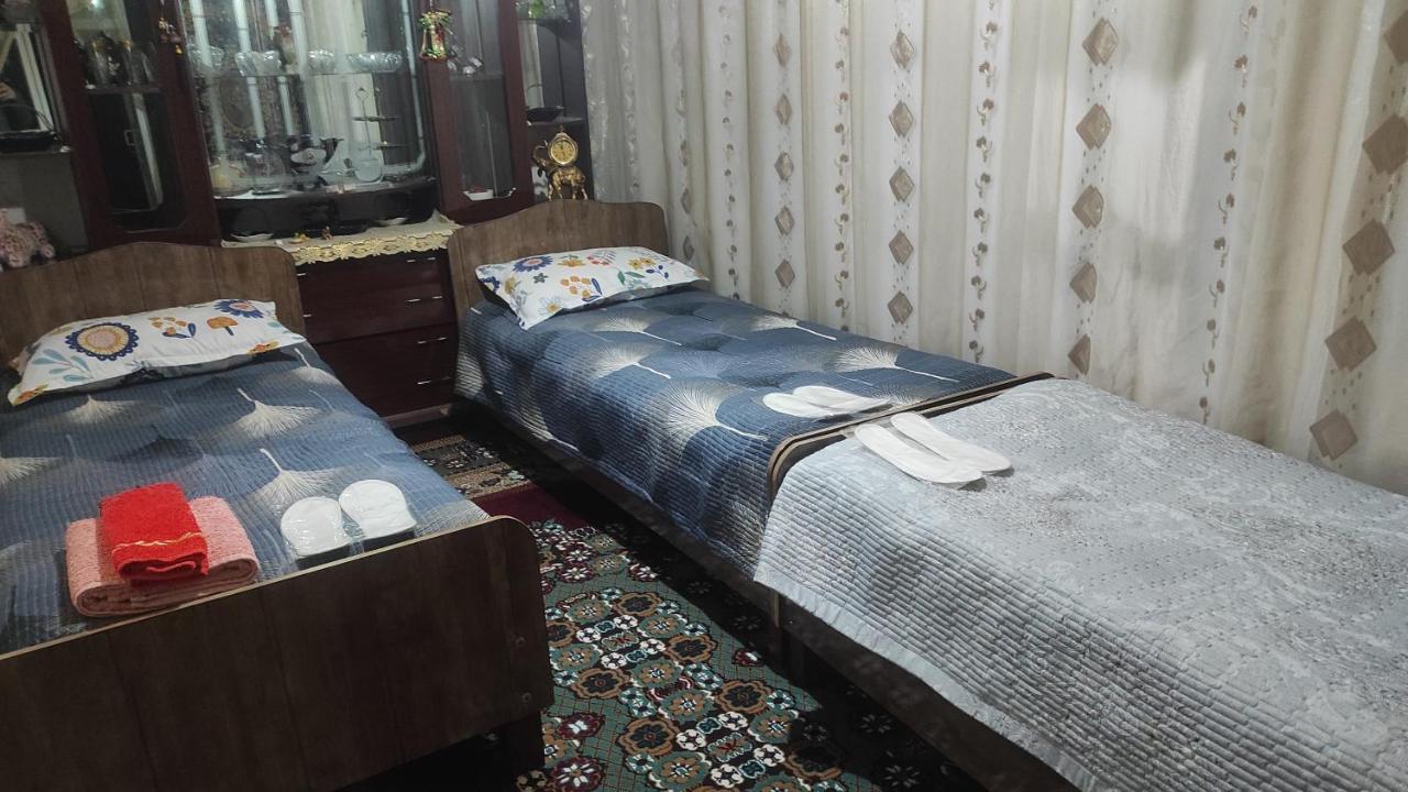 Tasmin Mexr Hostel Samarkand Esterno foto